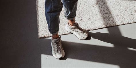 How to Stop Foot Pain From Standing All Day, According to a Podiatrist