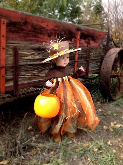 Quick & easy last minute diy halloween costume! 17 DIY Scarecrow Costume Ideas DIY Ready