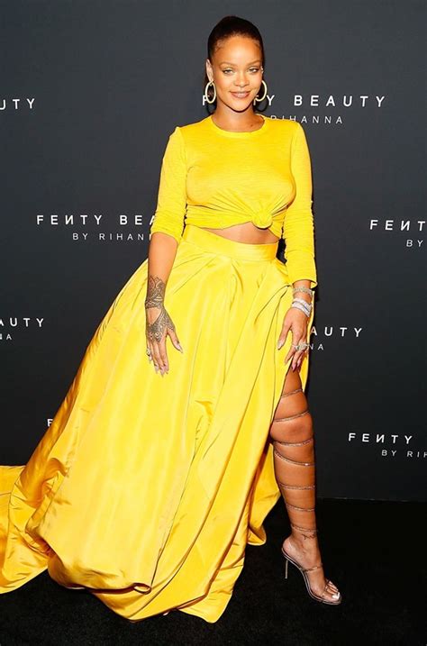 Rihannas Latest Looks Stylish Starlets