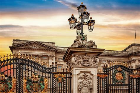 The Royal History Of The Buckingham Palace Wrought Iron Gates