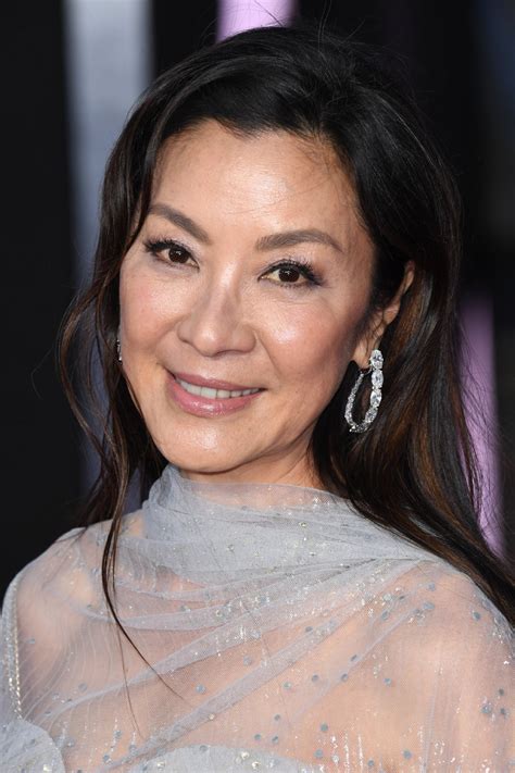 59 Year Old Michelle Yeoh Appeared At The Premiere Of 007 Taking