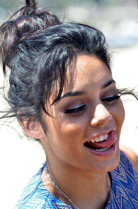 Vanessa Hudgens Loose Buns Beach Poses Always Smile Celebs Celebrities Pretty Woman Her