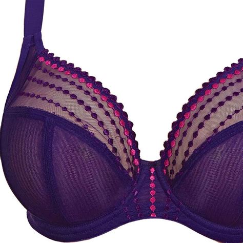 Annonces liées à soutien gorge 115 bonnet b trouvez et achetez tous vos produits en ligne, le shopping n'a jamais été aussi simple ! Soutien-gorge Plongeant À Armatures Elomi Matilda Purple ...