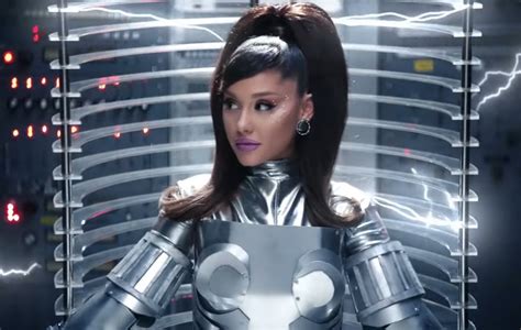 Ariana Grande Drops Her Sci Fi Inspired Video For 3435