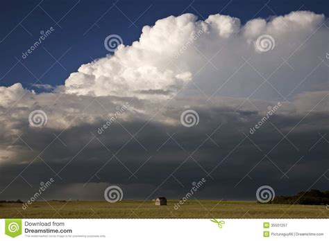 Prairie Storm Clouds Stock Image Image Of Storm Outside 35501257
