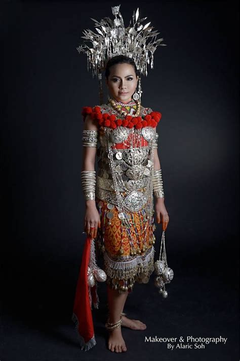 Kumang Gawai 2014 At Kuching Sarawak Malaysia S Borneo Traditional Outfits Traditional