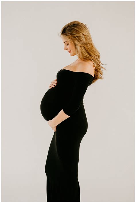 What To Wear For A Studio Maternity Photoshoot Studio 29 Photography