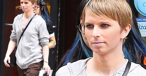 Pics Chelsea Manning Transgender Prison Release Nyc Out After