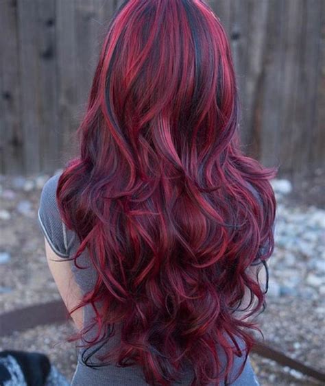 1001 Idées Pour Obtenir La Couleur De Cheveux Rouge Bordeaux Couleur Cheveux Couleur Cheveux