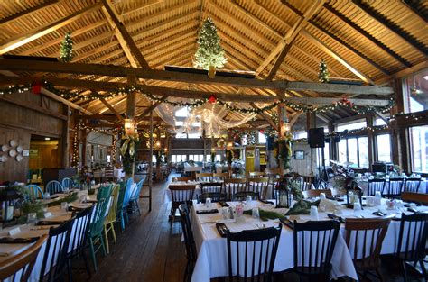 Christmas Weddings At Amish Acres Are Beautiful Amish Acres Nappanee