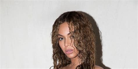 Beyoncé Strips Off Completely Naked In New Pregnancy Photos
