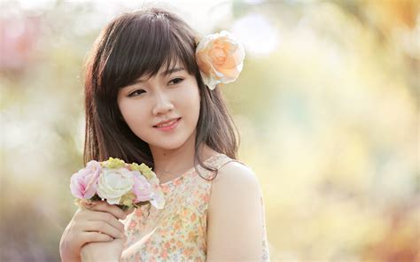korean beautiful girls with flowers wallpapers hd new korean beautiful girls 1600x1000