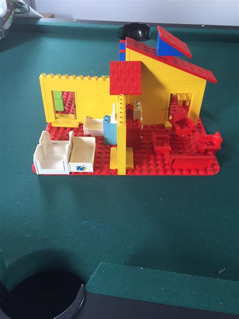 Lego duplo (trademarked as duplo and stylized in the logo as duplo) is a core product range of the construction toy lego by the lego group, designed for children from. Lego Duplo Haus ca. 35 Jahre alt in 91093 Heßdorf für 40 ...