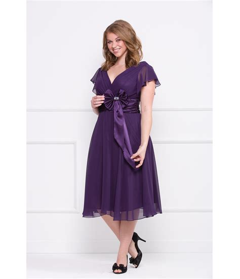 Finding the perfect plus size mother of the bride dresses is predicated on many different factors. Plus Size Formal Dresses | DressedUpGirl.com