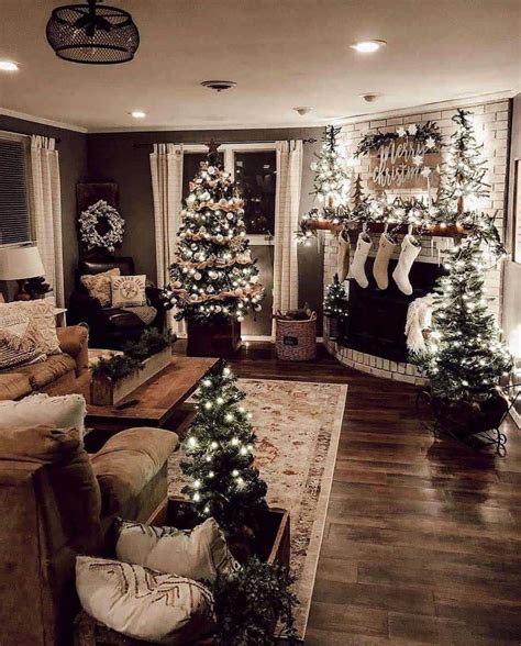 40 Cozy And Wonderful Rustic Farmhouse Christmas