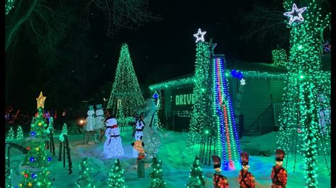 Beautiful Christmas Lights Display In Saskatoon Sk Canada Youtube