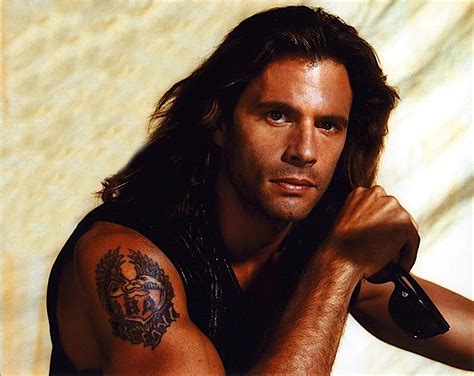 Lorenzo Lamas Qui Nel Suo Come Era E Come E Oggi