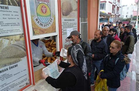 Tarsus halkı Türkiyenin en ucuz ekmeği ile Ramazanı karşıladı Tele1