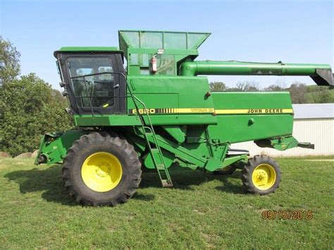 Pin Auf John Deere Combine Models 3300 To 8820 From 1970s And 1980s