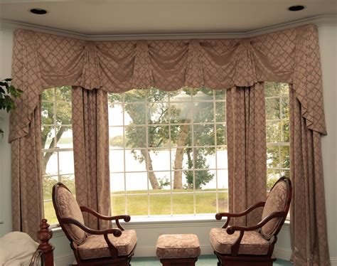 20 Bay Window Living Room Curtains