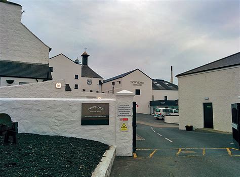 Bowmore Distillery Entrance Isle Of Islay Islay Pictures Photoblog