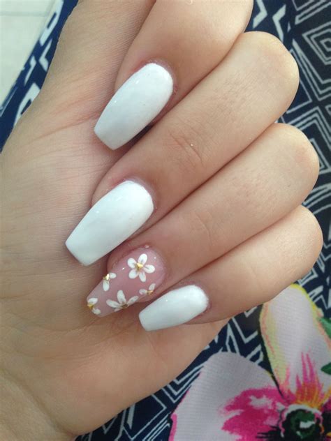 White Acrylic Nails With Flowers Acrylic Nails Coffin Short Long