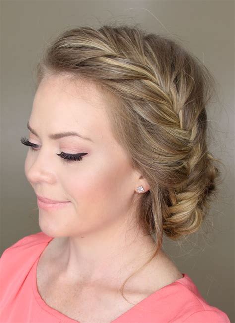 If you have medium length hair, here are some gorgeous and easy hairstyles that you can sport everyday without spending a ton of time in perfecting all you need to do is make two thin braids on either side of your head and pin them across the top of your head. 10 Easy Braided Hairstyles For 2016