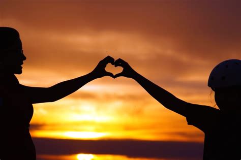 Friends, beach, and bff image (best friend pictures). Kostenlose Bild: Silhouette, Sonnenuntergang, Himmel ...