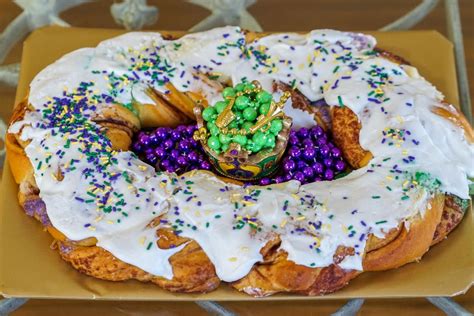 King Cake Tradition In New Orleans Recipe Mardi Gras King Cake