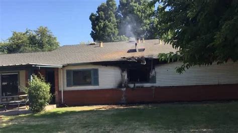 Woman treated for smoke inhalation after Atwater duplex fire | Merced