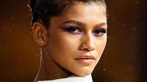 Zendaya Brilla Con Un Vestido De Balmain De 1956 En Los Naacp Awards