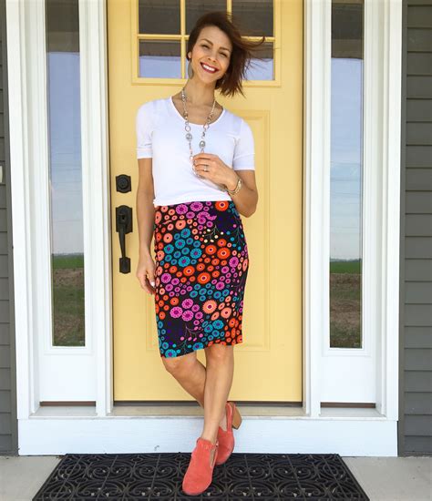 Lularoe Cassie Skirt And Perfect T Cassie Skirt Lularoe Cassie Skirt