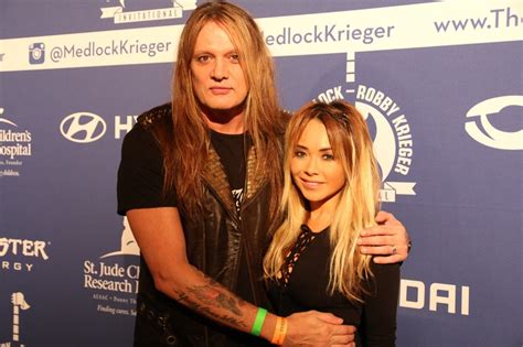 Sebastian Bach Posts A Meaningful Thanksgiving Letter