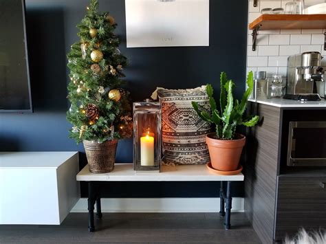 10 Christmas Decorating In Small Spaces Decoomo