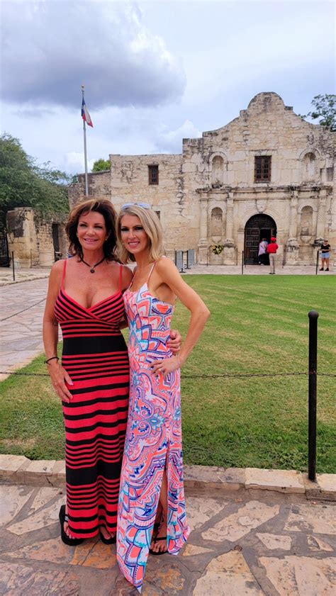 nobody remembered the alamo with deauxma and gigi dior walking around r deauxma