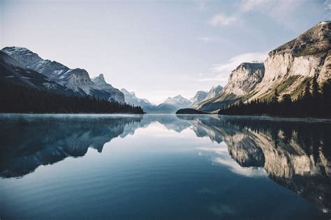 Maligne Lake Morning Mirror By Johannes Hulsch On 500px In 2019