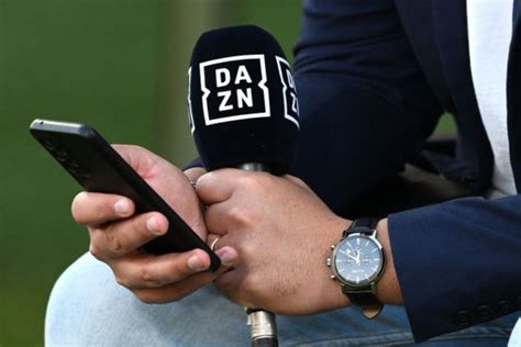 Clamoroso Napoli Milan Gratis In Tv Svolta Dazn Per La Giornata