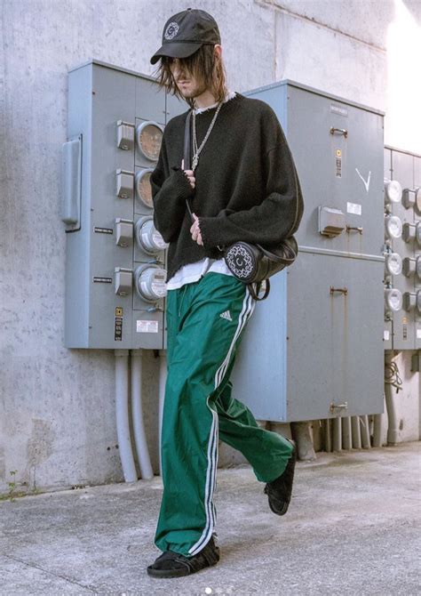 Pin by edih akat on ファッションアイデア Adidas track pants outfit Streetwear men outfits Track pants