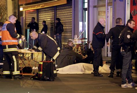Al Menos 140 Muertos Por Cinco Ataques Simultáneos En París