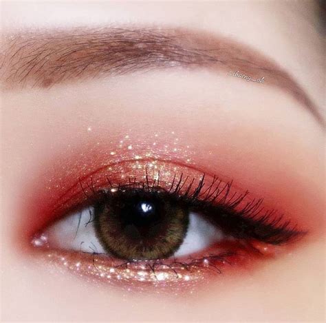Korean style glittery eye makeup Идеи макияжа Корейский макияж глаз