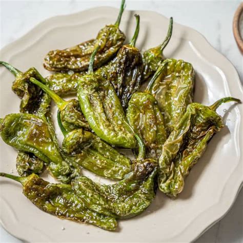 Best Padron Peppers Recipe How To Cook Pimientos De Padron Spanish