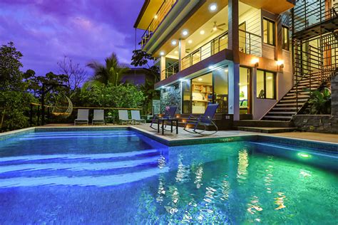 Casa Vista Verde - Your Gateway to Luxury and Serenity in Manuel Antonio