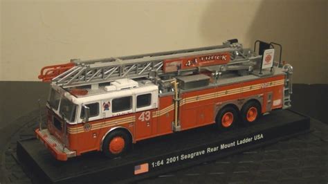 Amercom Seagrave Fire Truck Rear Mount Ladder Fdny 164 Scale Review