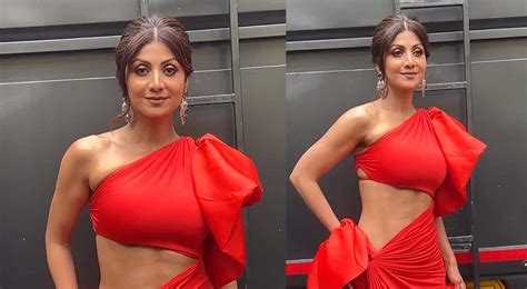 Shilpa Shetty Stuns In Cut Out Red Dress Flaunts Abs Thigh High Slit Dress At 48 People News