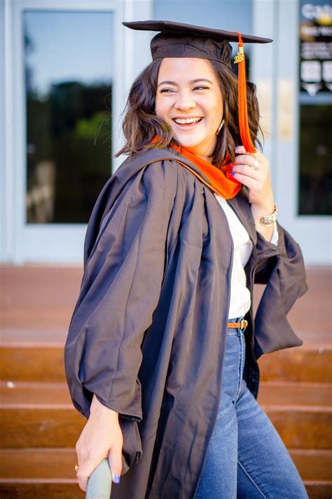 Ut Graduate Ut Graduation Photos University Of Texas Ut Austin