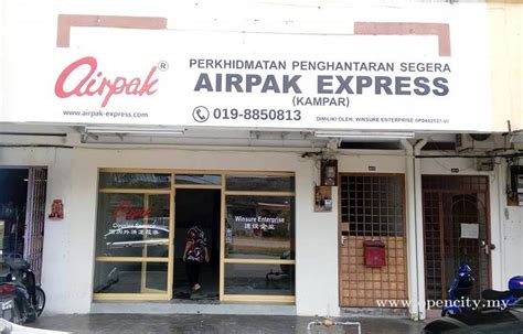 We have a humble beginning with four (4) staffs and a warehouse space of 650 sq ft. Airpak Express @ Kampar - Kampar, Perak