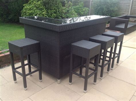 Measuring 30.7 h x 18.1 w x 14.2 d overall, this bar & counter stool has a 200 lbs. Stylish Rattan Outdoor Bar Counter | Bar counter and Gardens