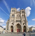 Vue de face de la cathédrale Notre-Dame d'Amiens (France) - Août 2018 ...