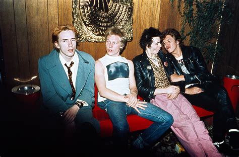 Behind The Filth And The Fury Rarely Seen Sex Pistols Photos Rolling