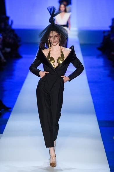 Sfilata Jean Paul Gaultier Parigi Alta Moda Primavera Estate 2019 Vogue